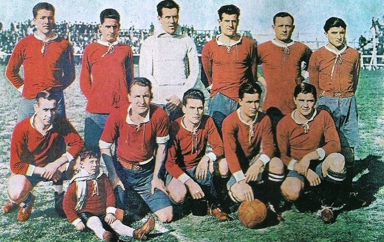 En 1926, último año de la escisión entre entidades, Independiente fue campeón de la Asociación Amateurs de Football, mientras que Boca se coronó en la Asociación Argentina.
