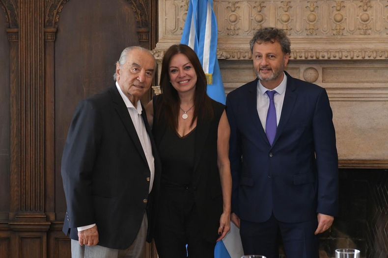 Pettovellos se reunió con el historico secretario de empleados de comercio.