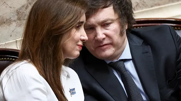 Milei y Villarruel, en direcciones opuestas.