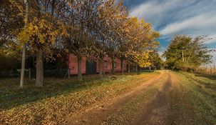 El pueblo se encuentra en el partido de Baradero y tiene menos de 200 habitantes.