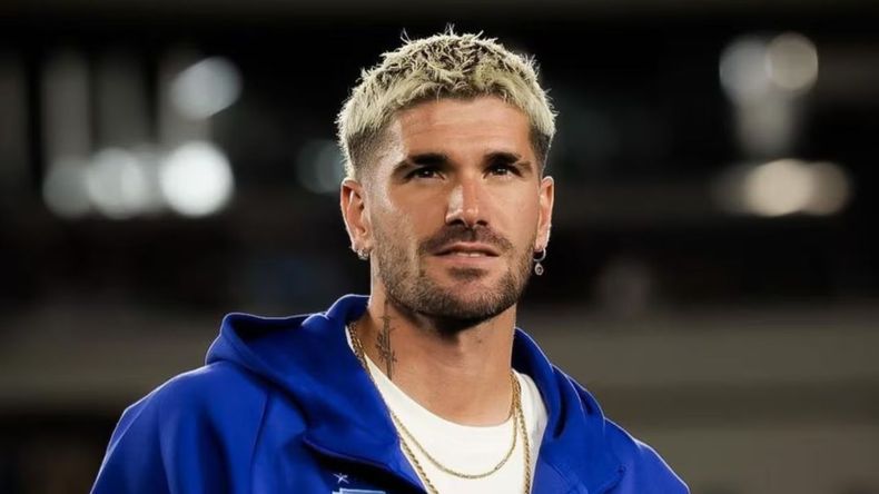 En un plano más juvenil y cercano al universo del espectáculo y el deporte, Rodrigo De Paul también se ubica entre los más mencionados por su atractivo.