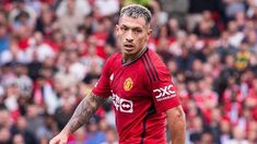 Lisandro Martínez se lesionó durante el entrenamiento de Manchester United. Lisandro Martínez se lesionó durante el entrenamiento de Manchester United.