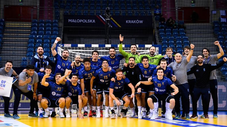 Los jugadores argentinos festejaron el triunfo en Polonia.