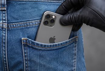 Apple desarrolla un sistema para prevenir la exposición ante arrebatos de iPhones.