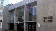 La medida beneficia tanto al demandante como a los futuros adherentes de todo el país que sufran aumentos similares. La medida beneficia tanto al demandante como a los futuros adherentes de todo el país que sufran aumentos similares.