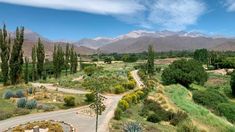 El pueblo del norte de Argentina que tiene 2000 habitantes y está rodeado de imponentes montañas. El pueblo del norte de Argentina que tiene 2000 habitantes y está rodeado de imponentes montañas.