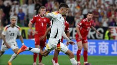 El delantero del Chelsea marcó el 1 a 0 parcial tras un penal cobrado a instancias del VAR.