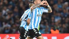 Copetti festeja su gol, que le dio el empate parcial a Racing.