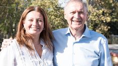 La intendenta electa de Colonia Coroya, Paola Nanini, junto al gobernador Schiaretti.