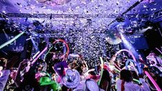 Denunciaron a una empresa por dejar sin fiesta de egresados a seis colegios. Denunciaron a una empresa por dejar sin fiesta de egresados a seis colegios.