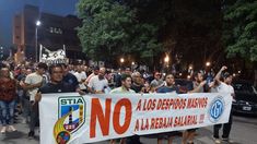 La conciliación se extendió hasta el lunes próximo mientras sigue el acampe afuera de la planta. La conciliación se extendió hasta el lunes próximo mientras sigue el acampe afuera de la planta.