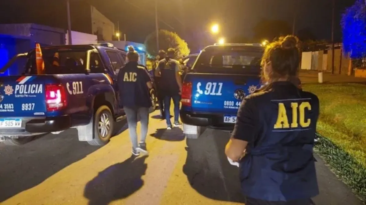 Terror en Rosario: sicarios ingresaron a una vivienda y asesinaron a un hombre mientras dormia