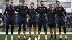 Armani, Dibu Martínez y Gerónimo Rulli, junto a los entrenadores de arqueros. Armani, Dibu Martínez y Gerónimo Rulli, junto a los entrenadores de arqueros.