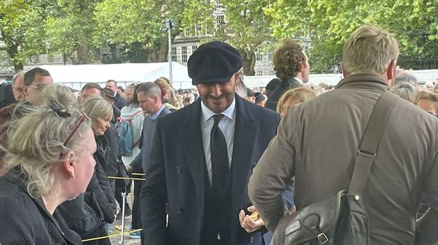 David Beckham realizó 12 horas de cola para despedir a Isabel II.
