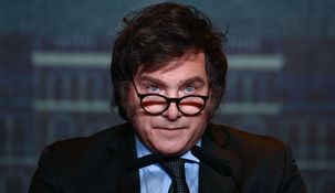 La imagen de Milei cayó 5 puntos en 5 meses