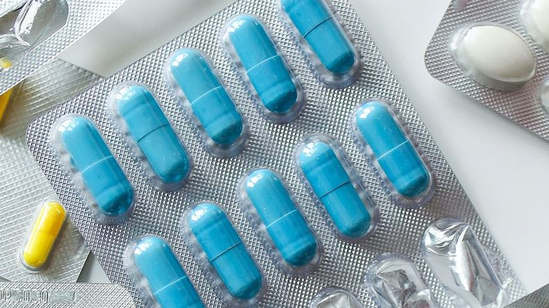 Se prohibió la venta y distribución de una pastilla que prometía mejorar el rendimiento sexual de los hombres.