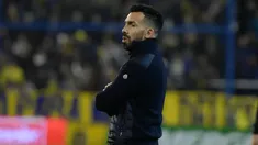 Hinchas de Independiente protestan contra la llegada de Carlos Tevez como DT. Hinchas de Independiente protestan contra la llegada de Carlos Tevez como DT.