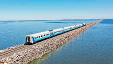 El cronista del diario alemán Süddeutsche Zeitung unió Mendoza con Buenos Aires en los trenes argentinos.
