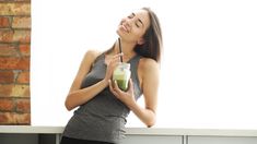 La actividad física ayuda a prevenir el estreñimiento. La actividad física ayuda a prevenir el estreñimiento.