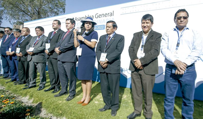 Los 24 gobernadores se reunieron en Arequipa.