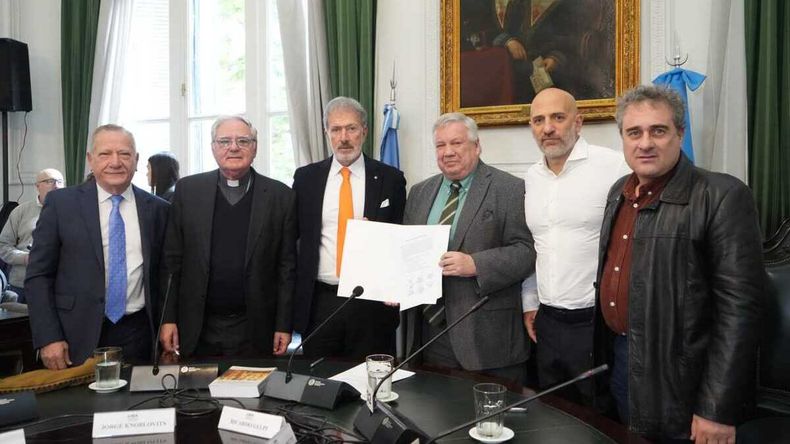El rector y vicerrector de la UBA recibieron a representantes de los distintos credos.