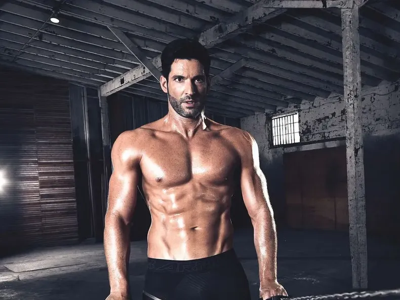 El físico que lució en la serie Lucifer.