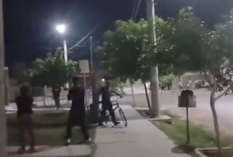 Horror en San Juan: un niño de 8 años fue alcanzado por una bala perdida durante un tiroteo entre bandas