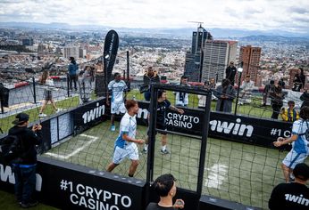 Un emocionante 3 contra 3 a 196 metros sobre Bogotá.