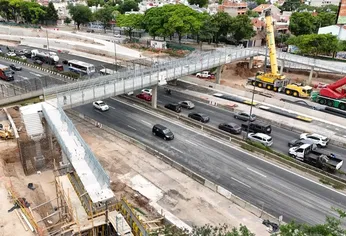 La autopista permanecerá cerrada durante el fin de semana.&nbsp;