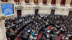 Manuel Adorni, cuestionado en la Cámara de Diputados.
