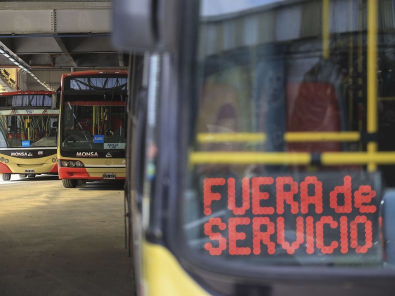 Las empresas toman la medida de fuerza por tiempo indeterminado por los problemas económicos en el sector. Las empresas toman la medida de fuerza por tiempo indeterminado por los problemas económicos en el sector.