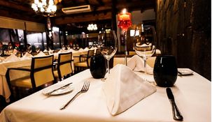 Jungle, un restorán ideal para una cena romántica en Cataratas.