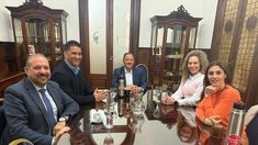 Los diputados de Coherencia junto a Quintela.