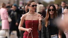 La cherry estética vuelve con fuerza, pero con una actitud actualizada. La cherry estética vuelve con fuerza, pero con una actitud actualizada.