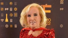 La producción trabaja todavía en el decorado del piso de Martínez para la puesta a punto para el programa. La producción trabaja todavía en el decorado del piso de Martínez para la puesta a punto para el programa.