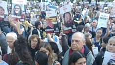 Familiares de víctimas israelíes realizaron un acto en Parque Centenario. Familiares de víctimas israelíes realizaron un acto en Parque Centenario.