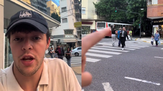 El joven explicó la diferencia entre los semáforos de Argentina y España. El joven explicó la diferencia entre los semáforos de Argentina y España.