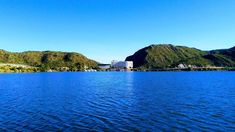 Rondeando a uno de los embalses más importantes de la Argentina, hay un salto de agua imperdible. Rondeando a uno de los embalses más importantes de la Argentina, hay un salto de agua imperdible.