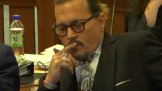 El chiste sobre su miembro que se leyó en el juicio entre Johnny Depp y Amber Heard El chiste sobre su miembro que se leyó en el juicio entre Johnny Depp y Amber Heard