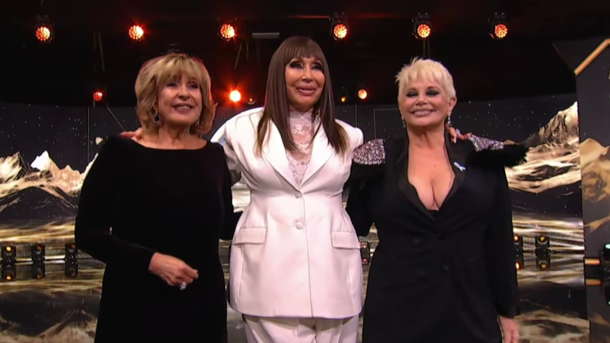 Georgina Barbarossa, Moria Casán y Carmen Barbieri protagonizaron un icónico momento en los Martín Fierro 2026