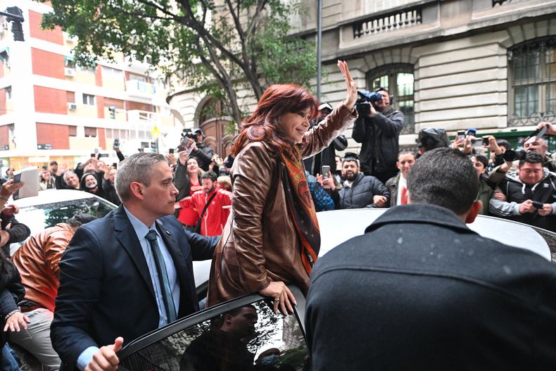 Vigilia por Cristina: nación y ciudad acordaron las condiciones para las manifestaciones.