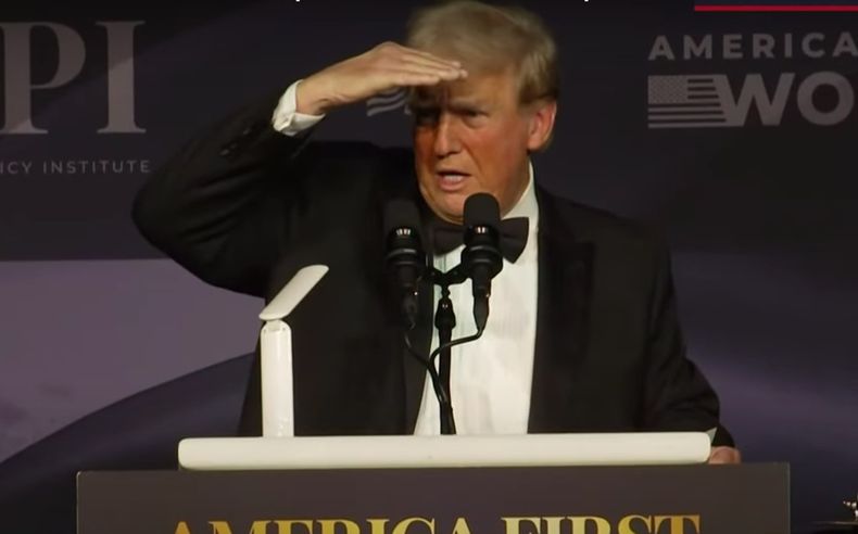 Donald Trump agradeció a Milei por su presencia.