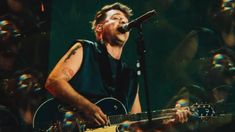 Los fanáticos deberán esperar 24 horas para ver a la banda de rock. Los fanáticos deberán esperar 24 horas para ver a la banda de rock.
