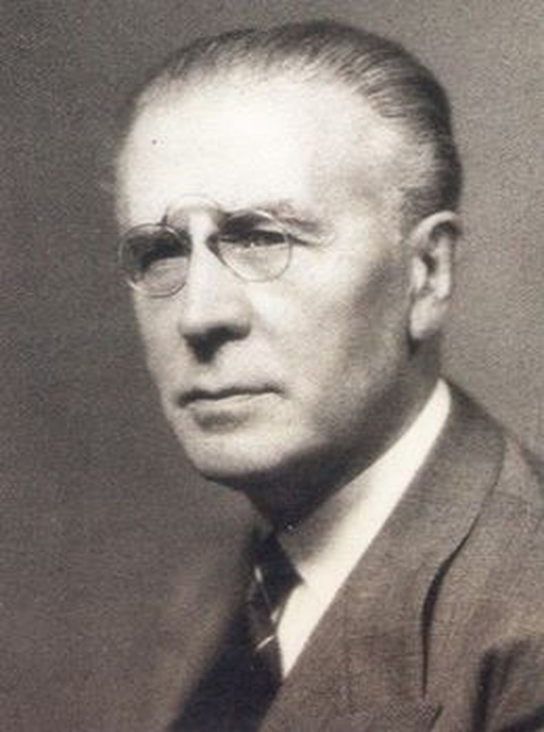 Cada 11 de agosto se celebra en nuestro país el Día del Nutricionista por el nacimiento de Pedro Escudero, pionero de la nutrición