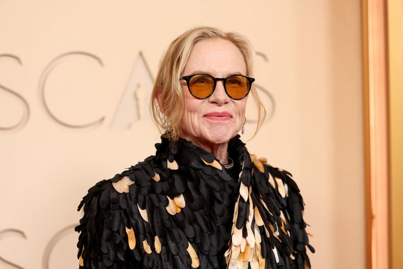 Amy Madigan en la alfombra roja de los Oscar 2026