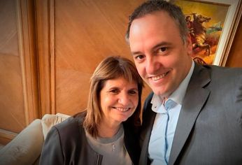 Manuel Adorni junto a Patricia Bullrich reunidos esta mañana en Casa Rosada. Manuel Adorni junto a Patricia Bullrich reunidos esta mañana en Casa Rosada.