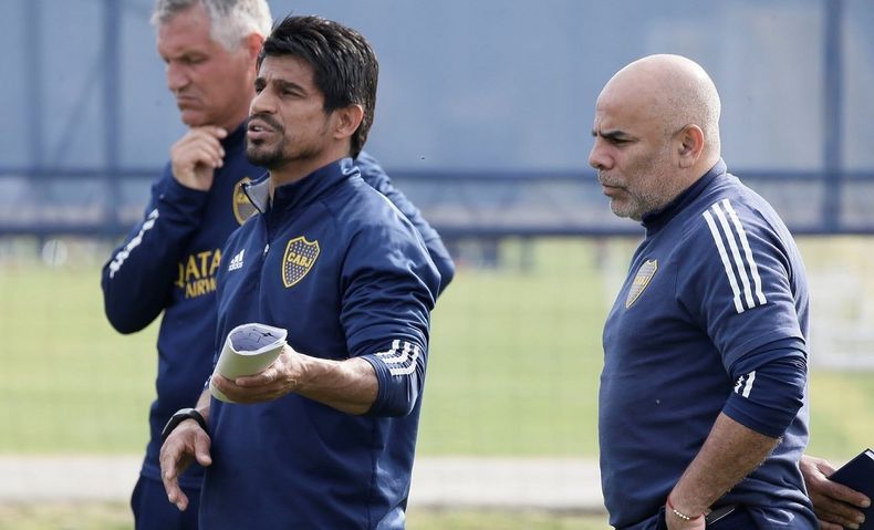 Boca: Chicho Serna reveló hasta cuándo Hugo Ibarra seguirá internado.