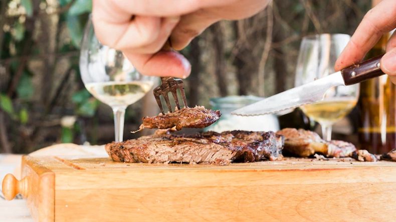 Final del Mundial Qatar 2022: ¿cuánto sale hacer un asado para ver Argentina vs Francia?