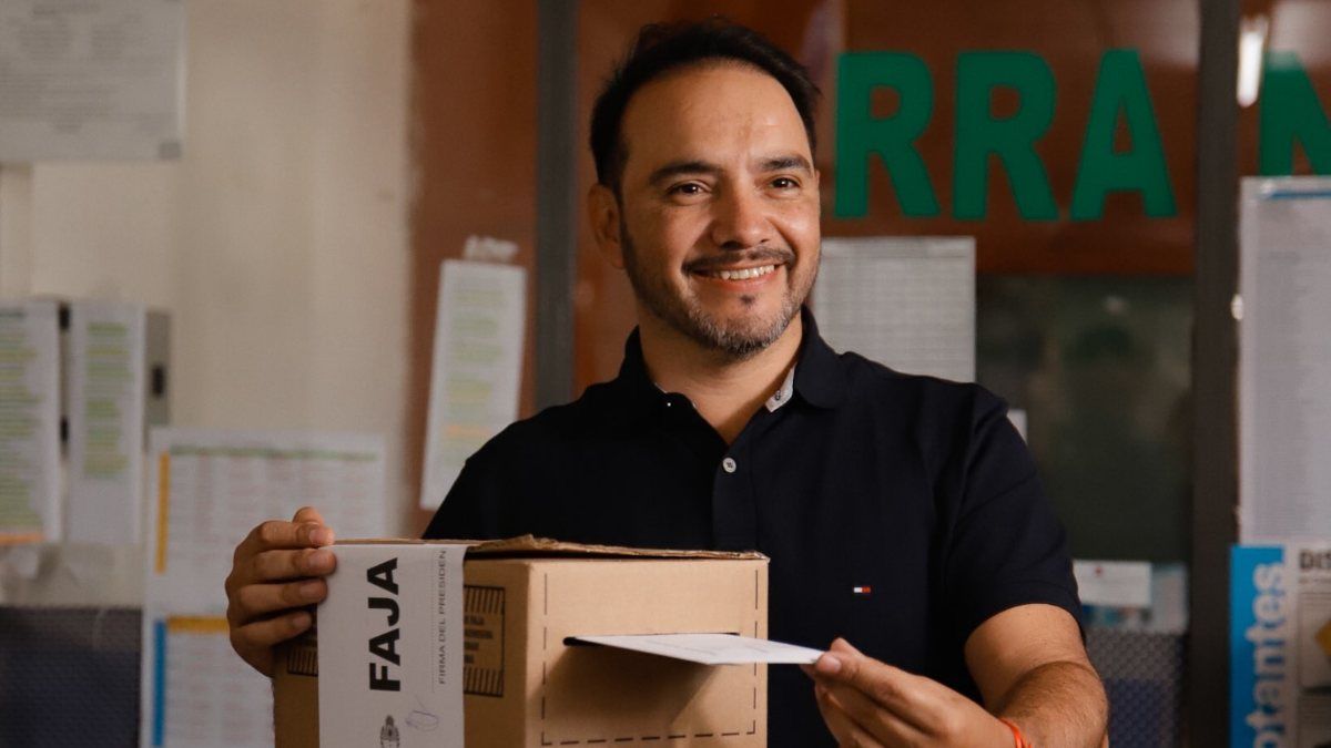 Juan Pablo Valdés: "Hoy Corrientes ha decidido que tiene nuevo gobernador en primera vuelta"