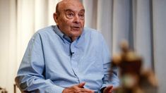 El exministro de Economía tiene 79 años. El exministro de Economía tiene 79 años.